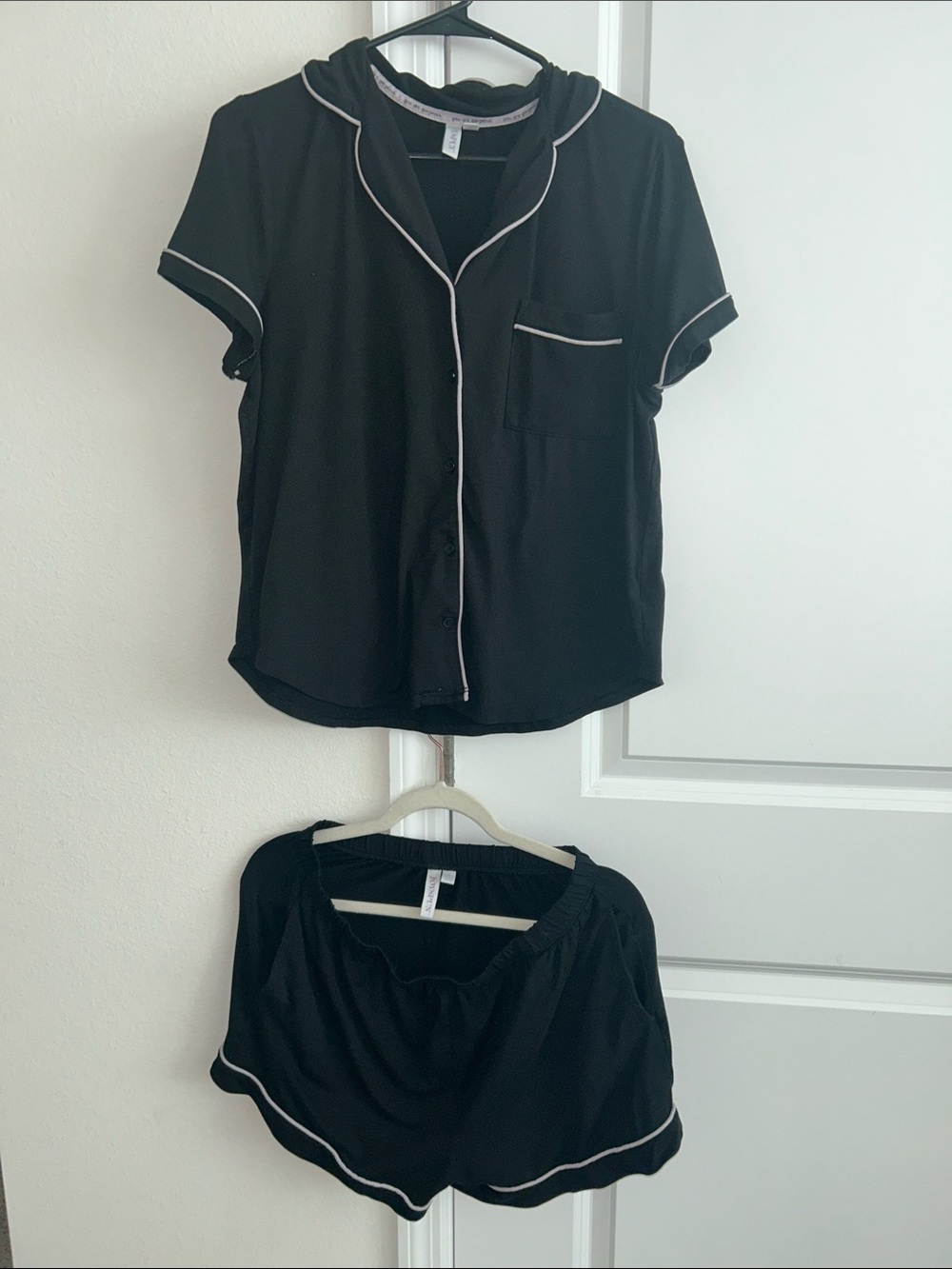 Women's Black Short-Sleeve Pajama Set with Contrast Piping